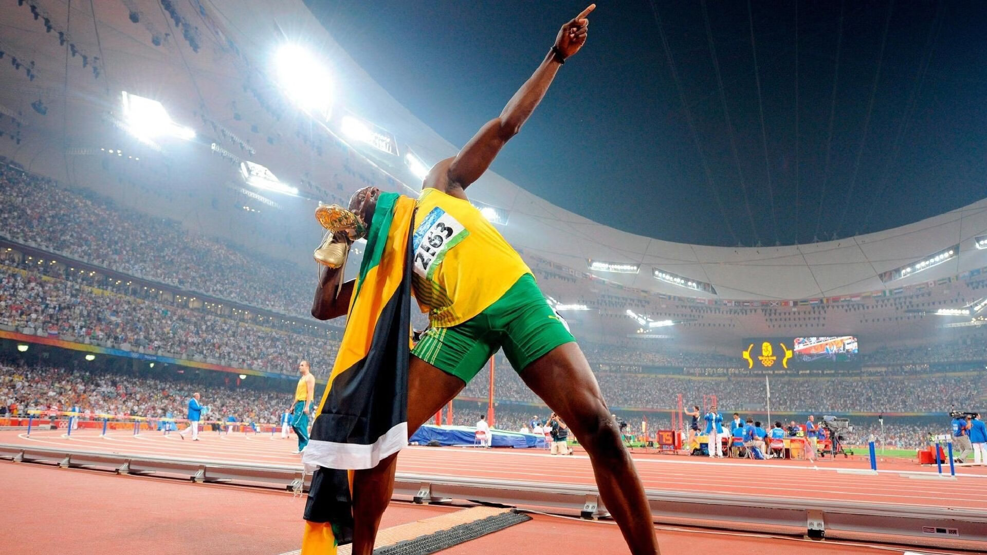 羽毛球巡回赛继续展开较量